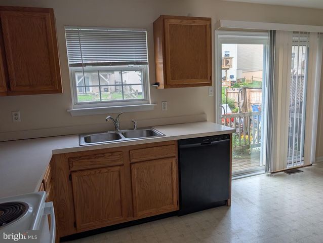 160 INDEPENDENCE DR, Elkton, MD 21921