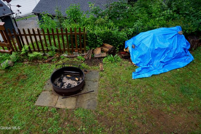 15 Upper Heights Road, Edinburg, NY 12835