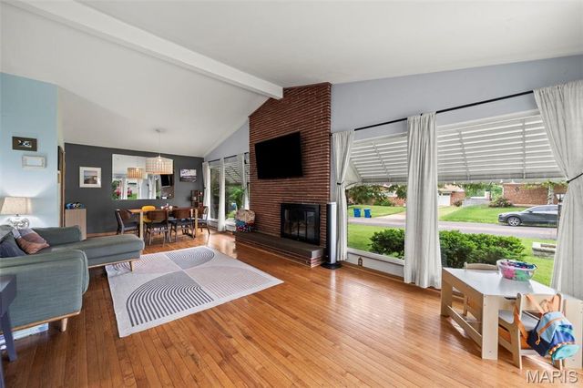 7204 Rockspring Drive, Affton, MO 63123