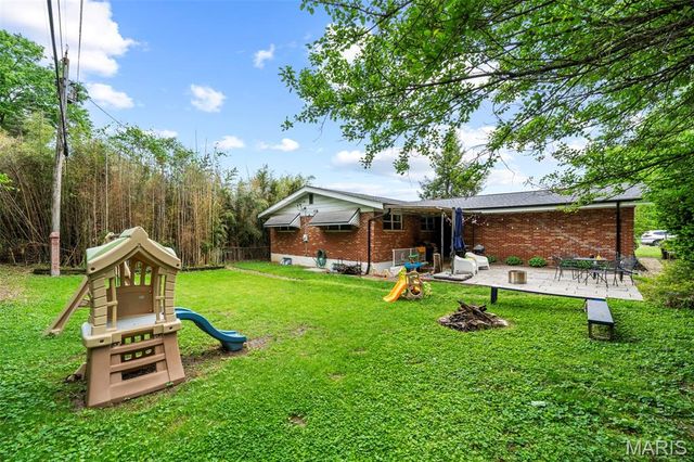 7204 Rockspring Drive, Affton, MO 63123
