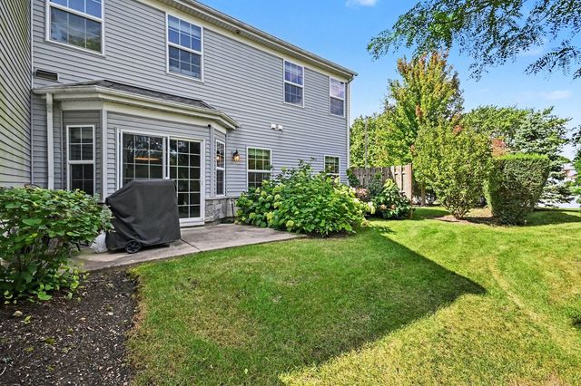 1011 Green Meadow Avenue, Vernon Hills, IL 60061
