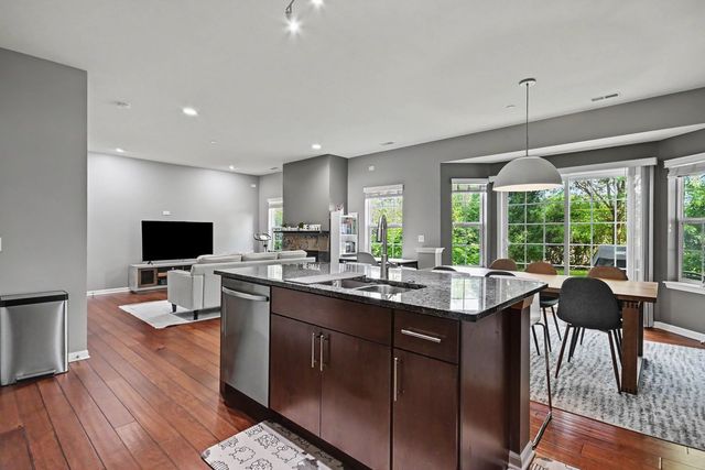 1011 Green Meadow Avenue, Vernon Hills, IL 60061