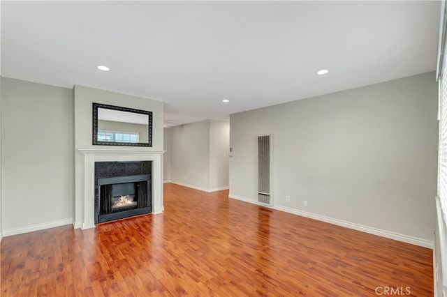 605 20th Street C, Huntington Beach, CA 92648