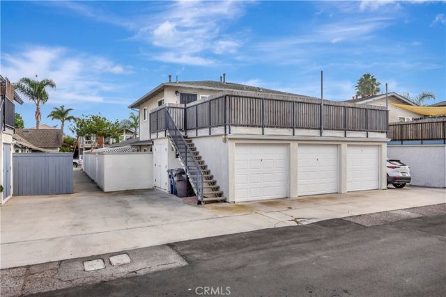 605 20th Street C, Huntington Beach, CA 92648