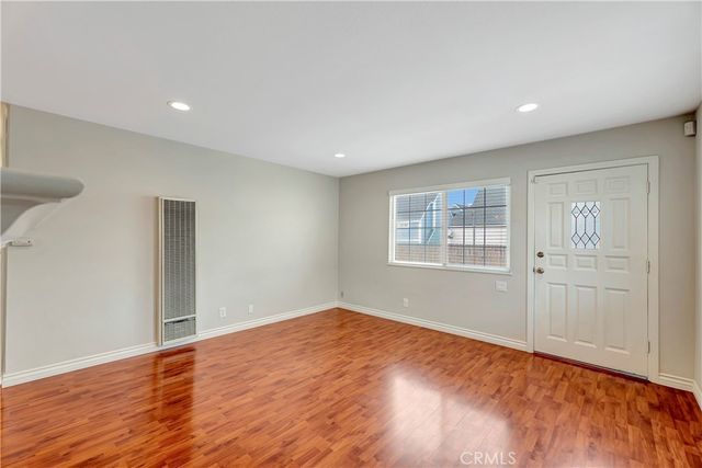 605 20th Street C, Huntington Beach, CA 92648