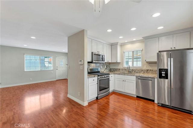 605 20th Street C, Huntington Beach, CA 92648