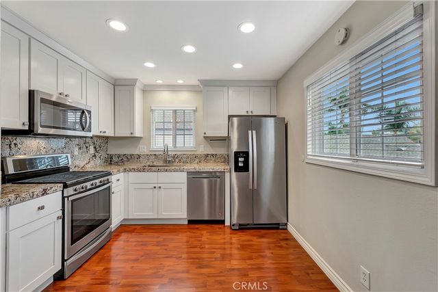 605 20th Street C, Huntington Beach, CA 92648