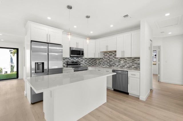 1901 NORTHRIDGE Road, Delray Beach, FL 33444