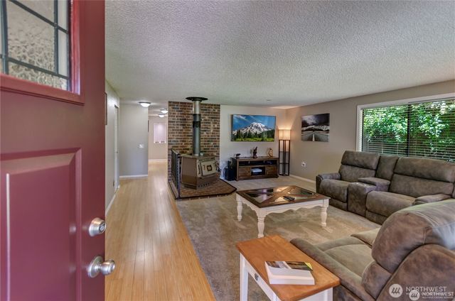 15020 111th Avenue Ct E, Puyallup, WA 98374