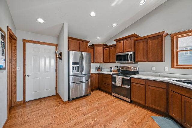 612 Deer Ridge Drive, Atkins, IA 52206