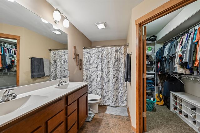 612 Deer Ridge Drive, Atkins, IA 52206