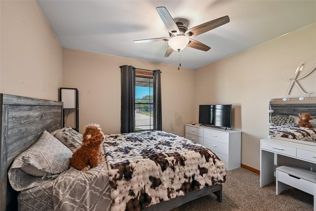 612 Deer Ridge Drive, Atkins, IA 52206