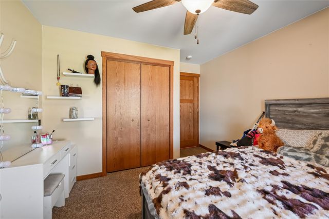 612 Deer Ridge Drive, Atkins, IA 52206