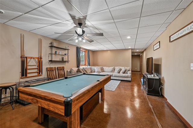 612 Deer Ridge Drive, Atkins, IA 52206
