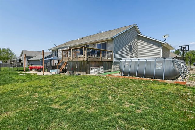 612 Deer Ridge Drive, Atkins, IA 52206