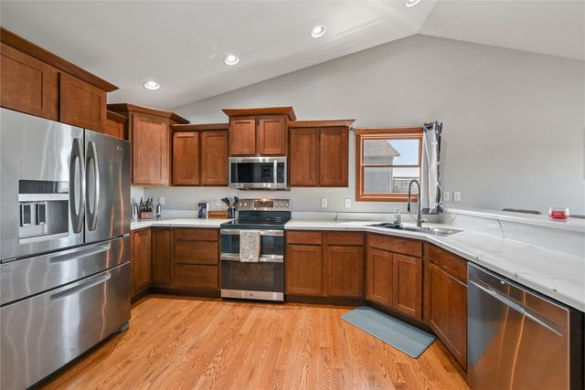 612 Deer Ridge Drive, Atkins, IA 52206