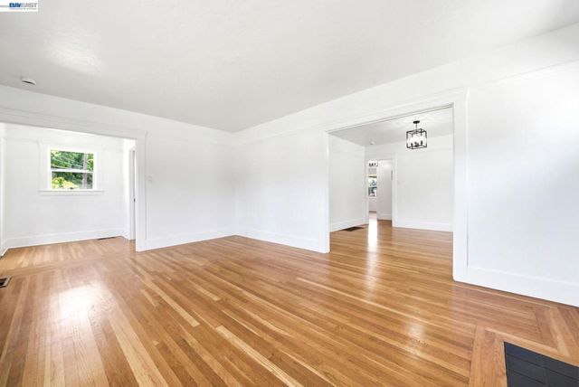 2635 19Th Ave, Oakland, CA 94606
