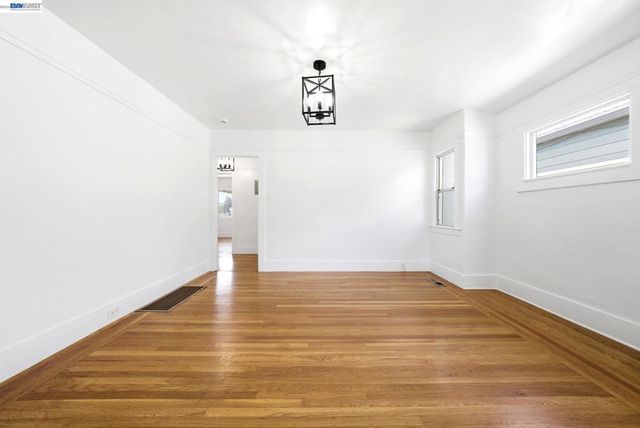 2635 19Th Ave, Oakland, CA 94606