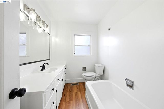 2635 19Th Ave, Oakland, CA 94606