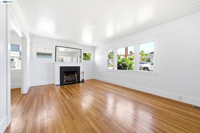 2635 19Th Ave, Oakland, CA 94606