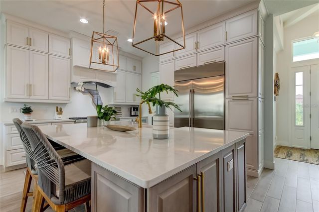 6706 BURLINGTON AVENUE, St Petersburg, FL 33710