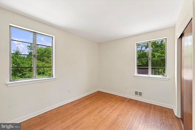 4022 W CHESTER PIKE, Newtown Square, PA 19073