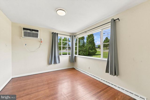 4022 W CHESTER PIKE, Newtown Square, PA 19073
