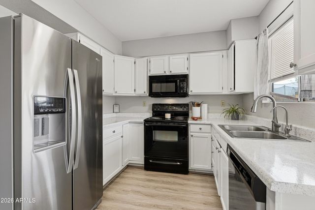 1510 W WICKIEUP Lane, Phoenix, AZ 85027