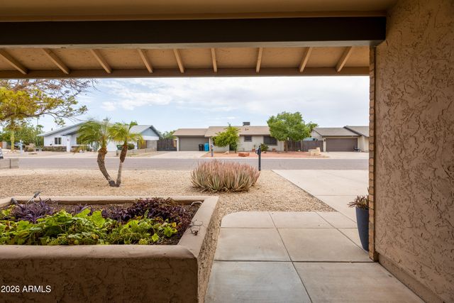 1510 W WICKIEUP Lane, Phoenix, AZ 85027