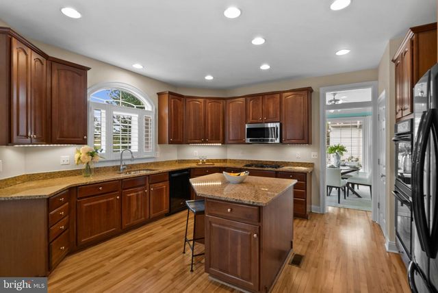 521 PAGE ST, Berryville, VA 22611