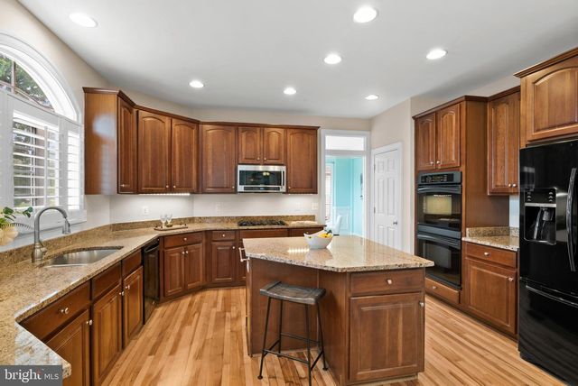 521 PAGE ST, Berryville, VA 22611