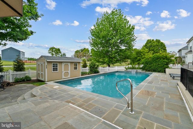 521 PAGE ST, Berryville, VA 22611