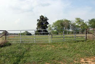 3223 Old Kelley RD, Lockhart, TX 78644