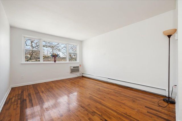 536 Throggs Neck Expressway, Bronx, NY 10465