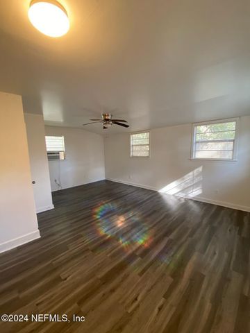 4803 LEXINGTON Avenue B, Jacksonville, FL 32210