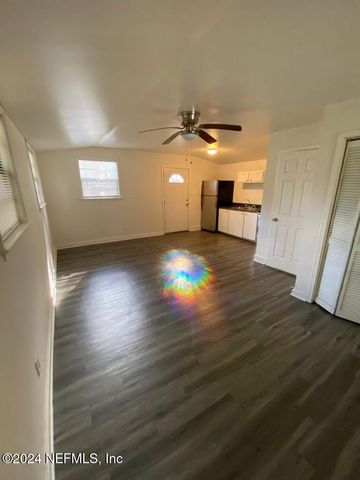 4803 LEXINGTON Avenue B, Jacksonville, FL 32210