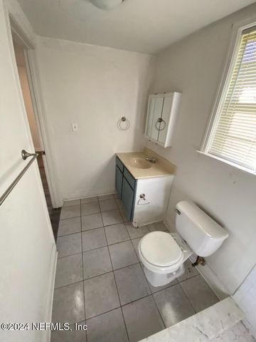 4803 LEXINGTON Avenue B, Jacksonville, FL 32210