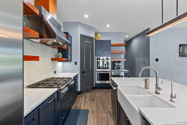 6 DOMINION MDWS, San Antonio, TX 78257