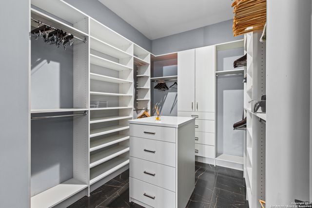 6 DOMINION MDWS, San Antonio, TX 78257