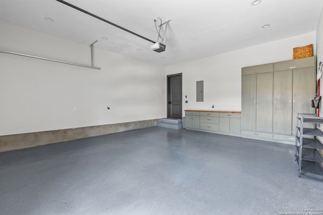 6 DOMINION MDWS, San Antonio, TX 78257