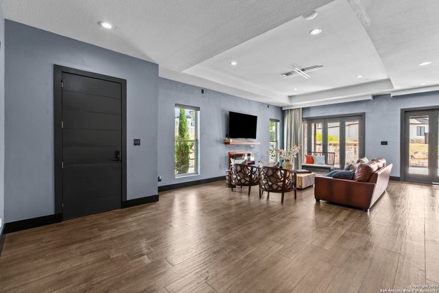 6 DOMINION MDWS, San Antonio, TX 78257