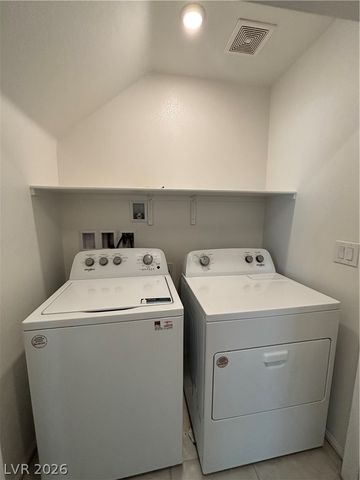 5672 Sartorial Street, Las Vegas, NV 89118