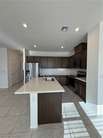 5672 Sartorial Street, Las Vegas, NV 89118