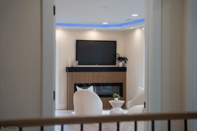 242 Saint Paul St, Westfield Town, NJ 07090