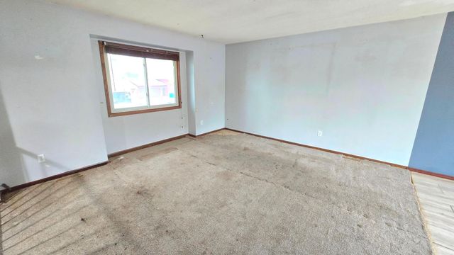 1012 104th Avenue NW, Coon Rapids, MN 55433