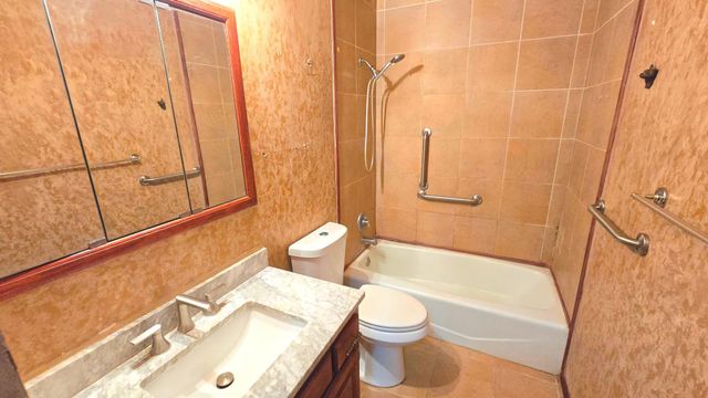 1012 104th Avenue NW, Coon Rapids, MN 55433
