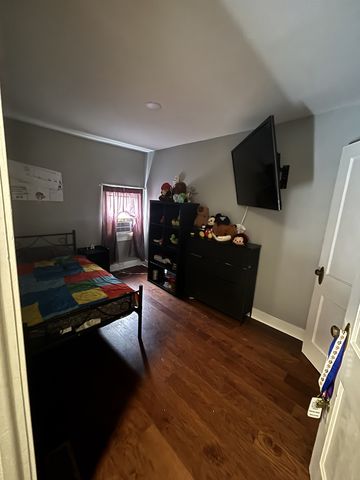 2427 S CHRISTIANA Avenue, Chicago, IL 60623