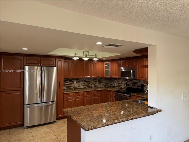 4825 SW 149th Ct 18B, Miami, FL 33185