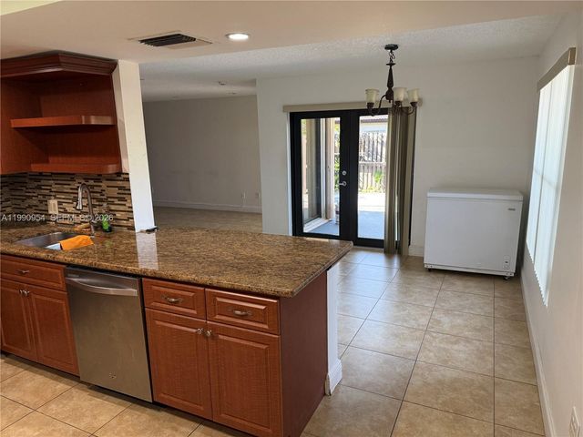 4825 SW 149th Ct 18B, Miami, FL 33185