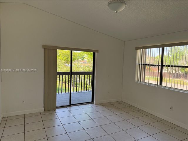 4825 SW 149th Ct 18B, Miami, FL 33185